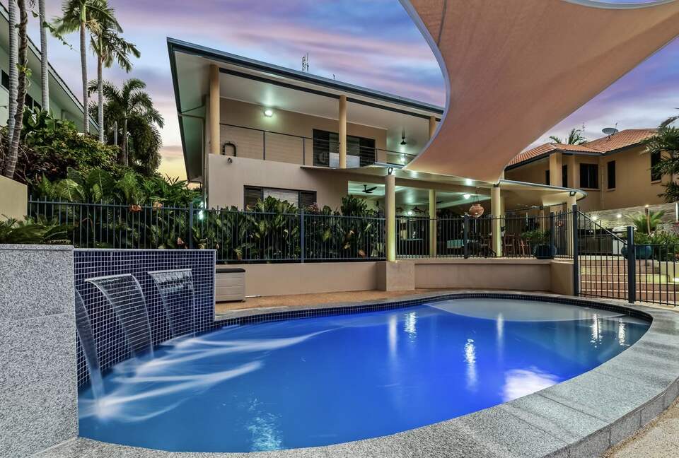 Villa Marina Darwin | With Pool & Cinema! - Darwin, Australia