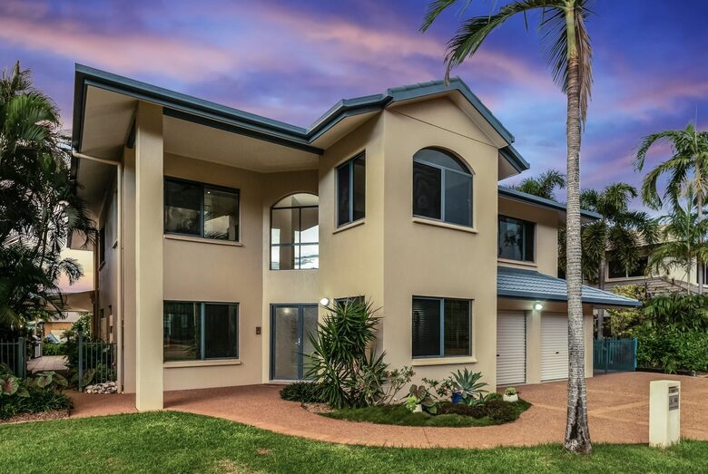 Villa Marina Darwin | With Pool & Cinema! - Darwin, Australia