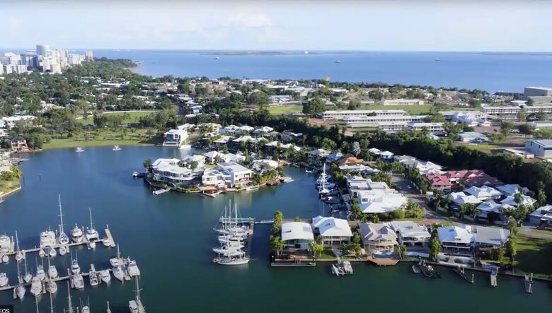 Villa Marina Darwin | With Pool & Cinema! - Darwin, Australia