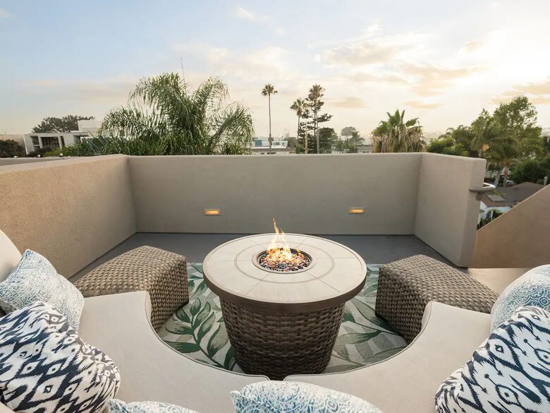 Pacific Beach Condo - 3 Bed & 3 Bath - San Diego, California