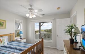 Bella Blue Beach Getaway - One Block to the Ocean! - Emerald Isle, North Carolina