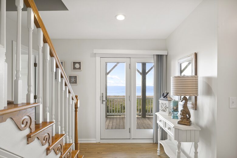 Bella Blue Beach Getaway - One Block to the Ocean! - Emerald Isle, North Carolina