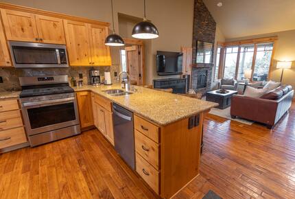 Modern Mountain Cabin at Brasada Ranch - Powell Butte, Oregon