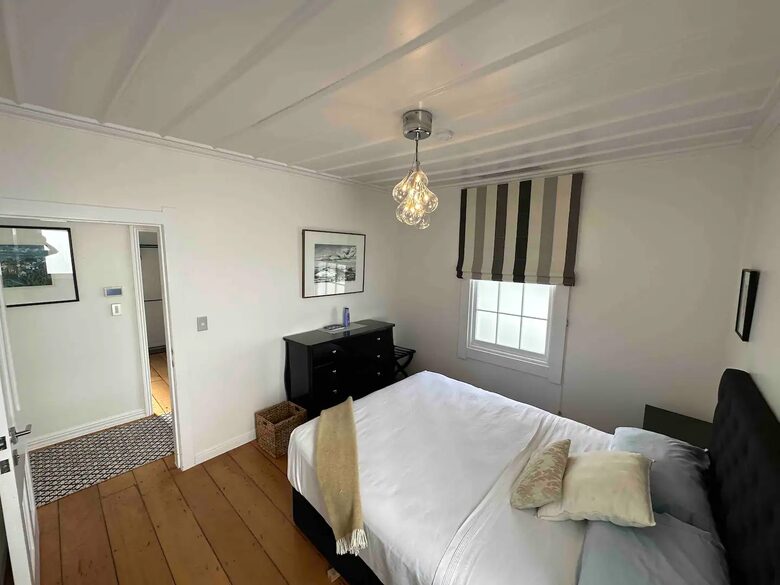 The Villa on Anglesea - Auckland, New Zealand