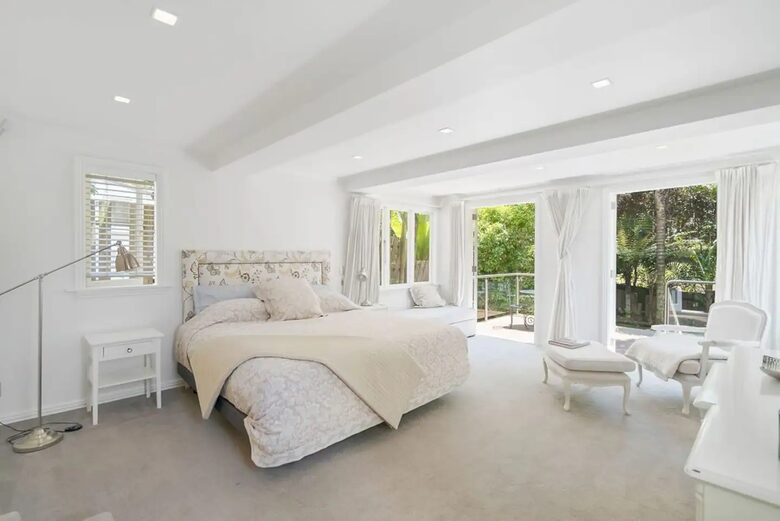 The Villa on Anglesea - Auckland, New Zealand