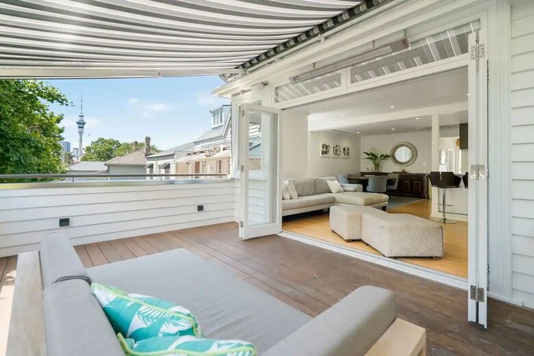 The Villa on Anglesea - Auckland, New Zealand