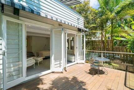 The Villa on Anglesea - Auckland, New Zealand