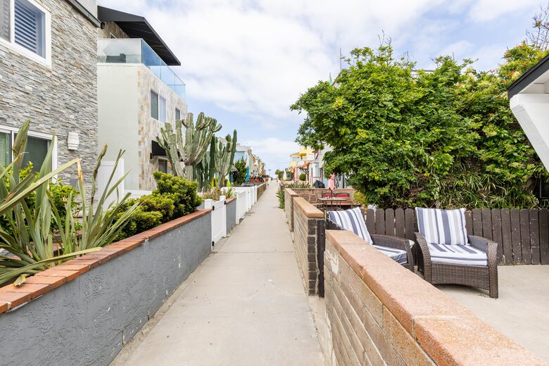 Mission Beach Retreat - San Diego, California