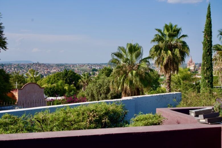 Modern Home with Terrace Kitchen - San Miguel de Allende, Mexico