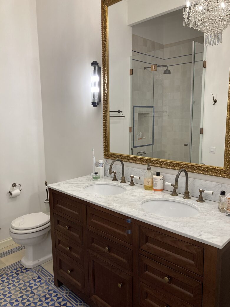 Primary bath