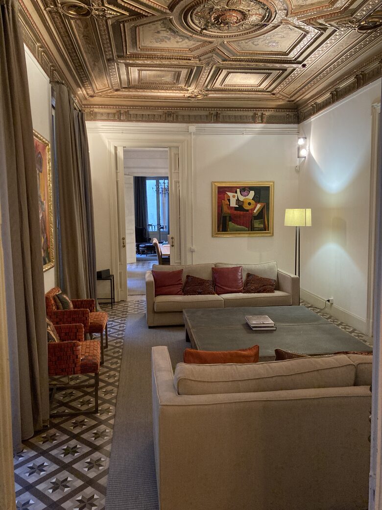 Chic Apartment in Barcelona's Historical Gothic Quartier - Barcelona, Spain