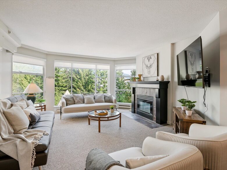 The Woodrun Lodge - Whistler, Canada