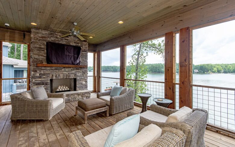 Lake Martin Retreat - Eclectic, Alabama