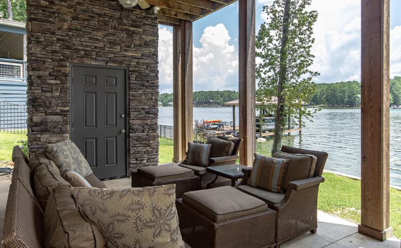 Lake Martin Retreat - Eclectic, Alabama
