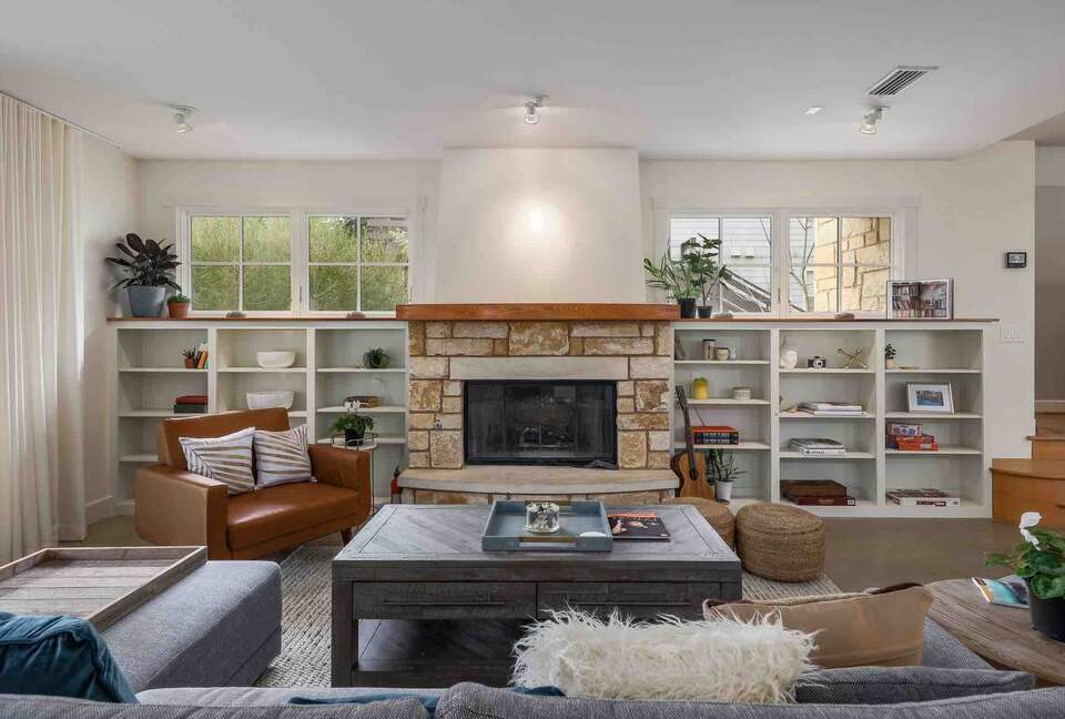 Clarksville Modern Luxury Vacation Home - Austin, Texas