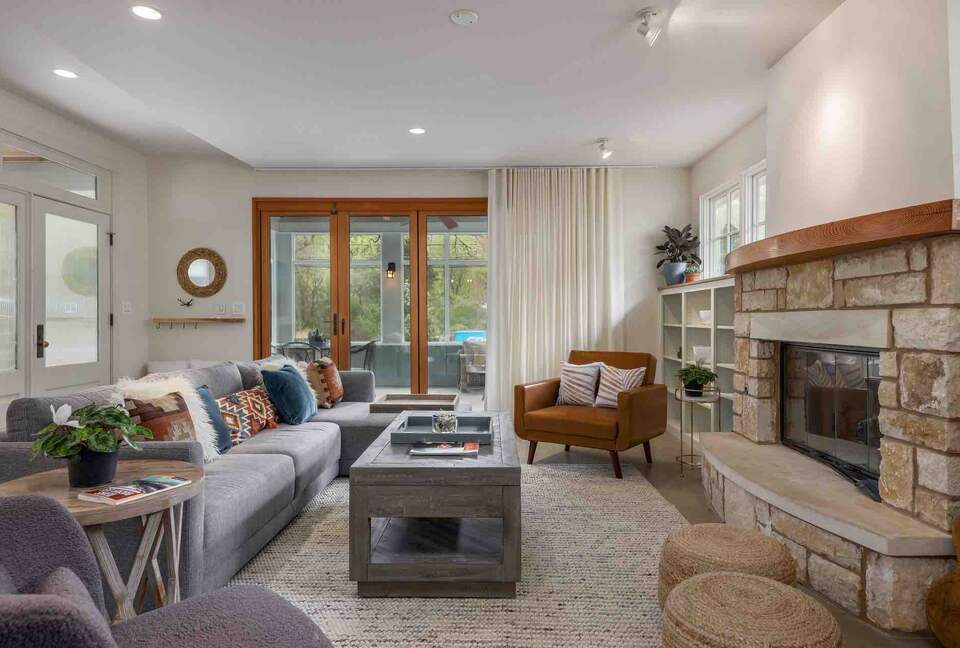 Clarksville Modern Luxury Vacation Home - Austin, Texas