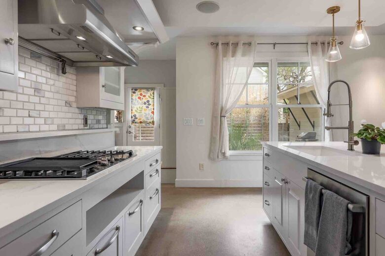 Clarksville Modern Luxury Vacation Home - Austin, Texas