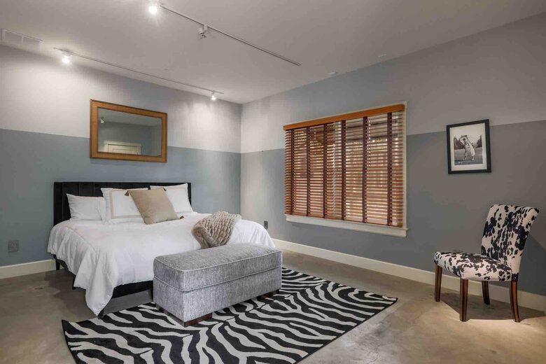 Clarksville Modern Luxury Vacation Home - Austin, Texas