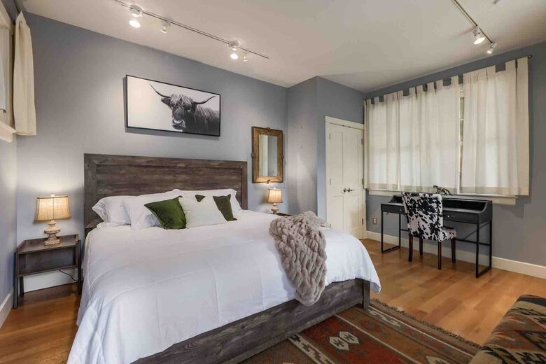 Clarksville Modern Luxury Vacation Home - Austin, Texas