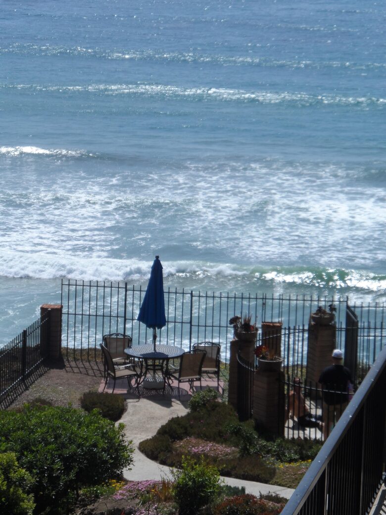 Ocean View Condo Steps to Beach - Solana Beach, California