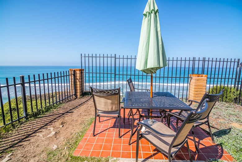 Ocean View Condo Steps to Beach - Solana Beach, California