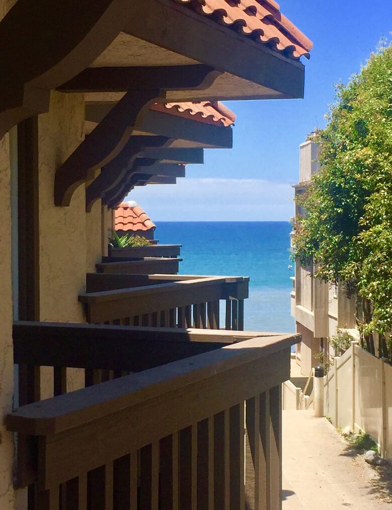 Ocean View Condo Steps to Beach - Solana Beach, California