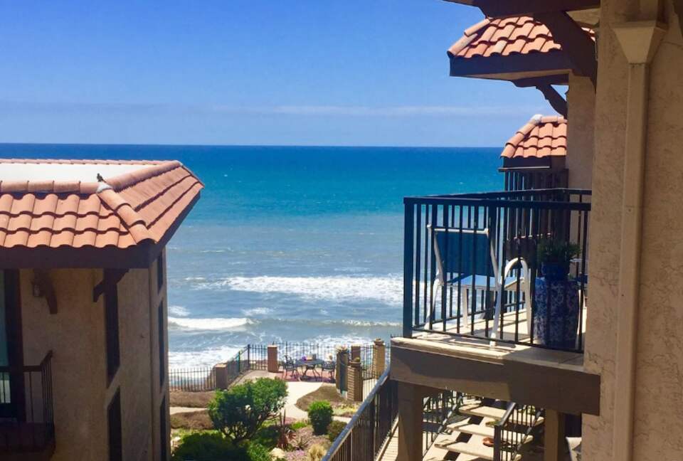 Ocean View Condo Steps to Beach - Solana Beach, California