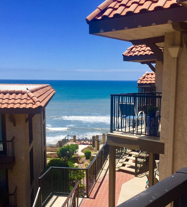 Ocean View Condo Steps to Beach - Solana Beach, California