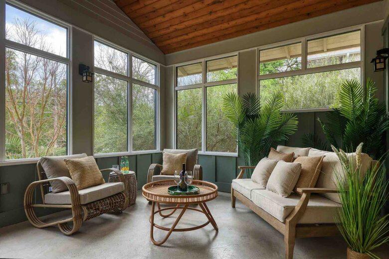 Clarksville Modern Luxury Vacation Home - Austin, Texas