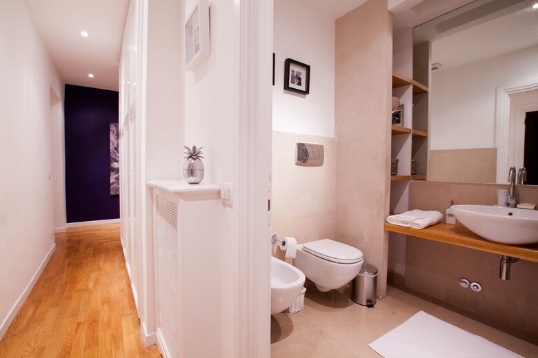 The Hideaways Club - Spanish Steps - Rome, Italy