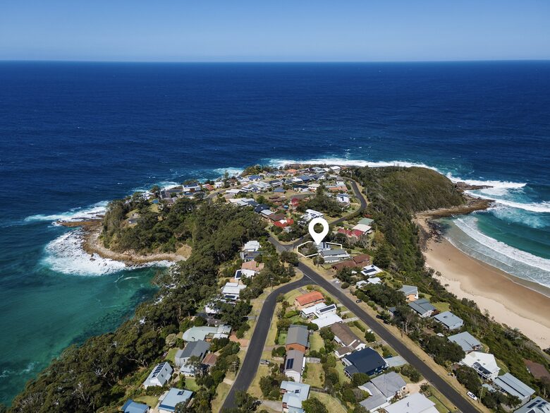 North Mollymook Headland - 200 yards to Bannisters