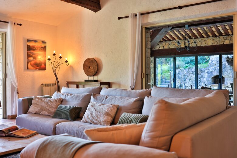 The Hideaways Club - La Retraite - Le Rouret, France