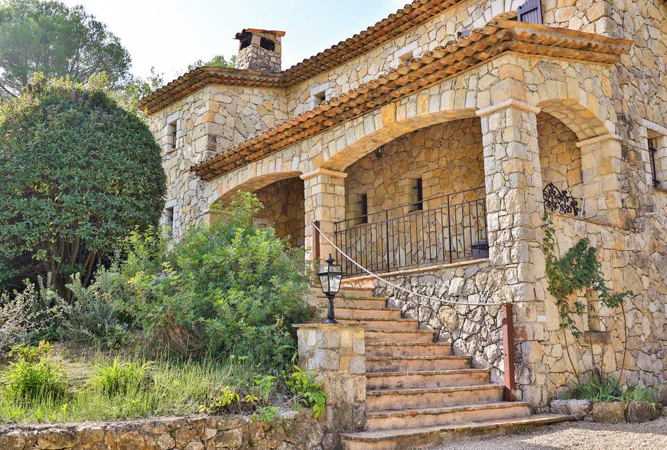 The Hideaways Club - La Retraite - Le Rouret, France