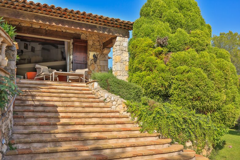 The Hideaways Club - La Retraite - Le Rouret, France