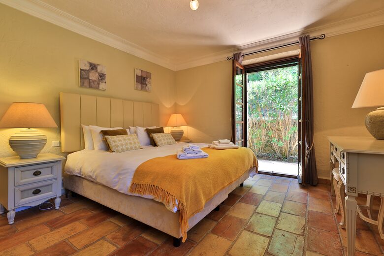 The Hideaways Club - La Retraite - Le Rouret, France