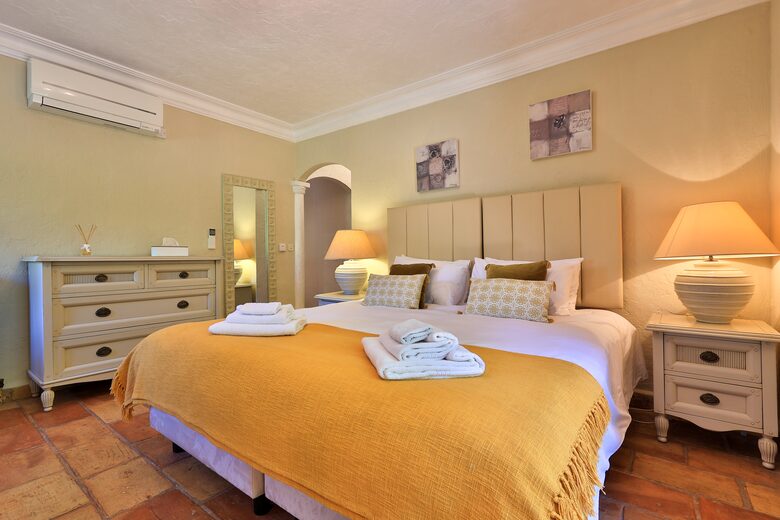 The Hideaways Club - La Retraite - Le Rouret, France