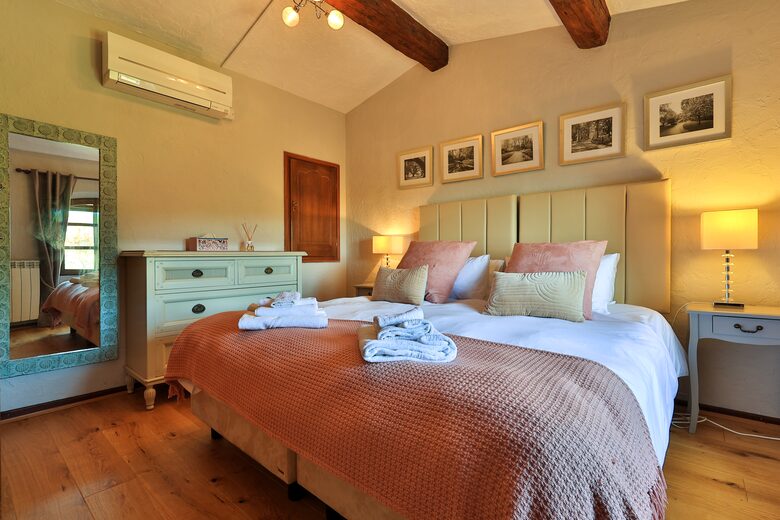 The Hideaways Club - La Retraite - Le Rouret, France