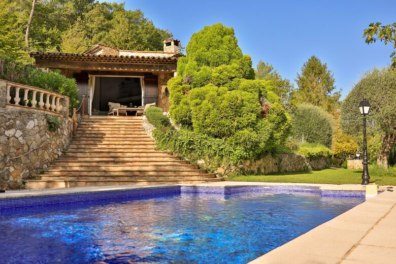 The Hideaways Club - La Retraite - Le Rouret, France