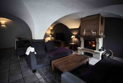 The Redwoods Mountain Lodge & Spa - La Salette-Fallavaux, France