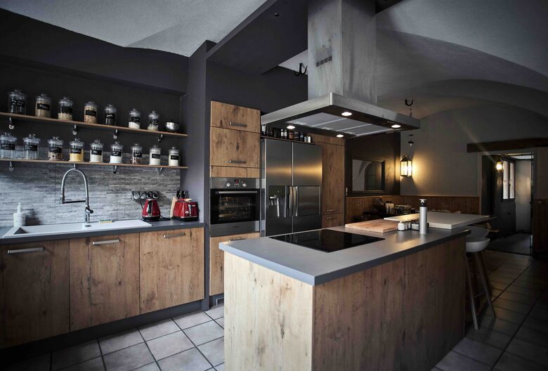 The Redwoods Mountain Lodge & Spa - La Salette-Fallavaux, France