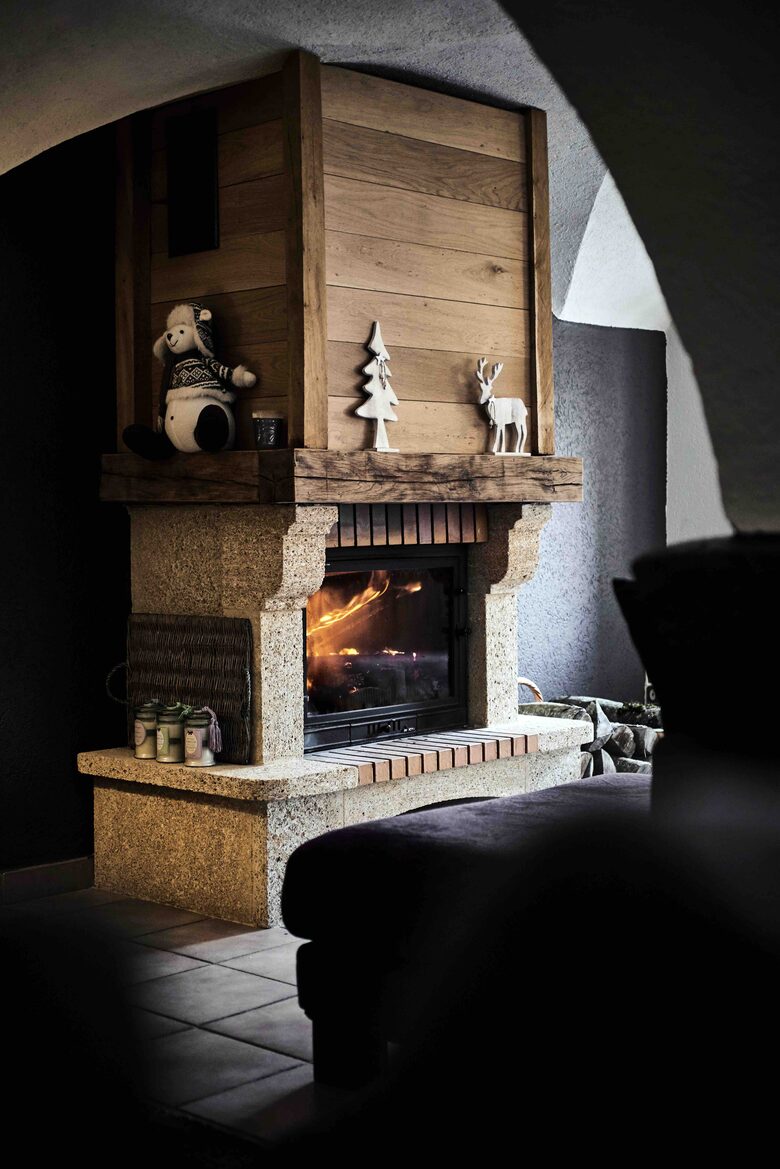 The Redwoods Mountain Lodge & Spa - La Salette-Fallavaux, France