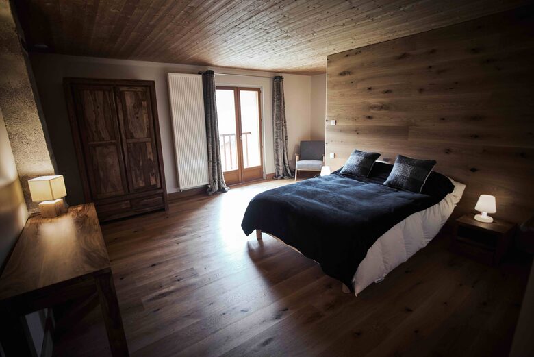 The Redwoods Mountain Lodge & Spa - La Salette-Fallavaux, France
