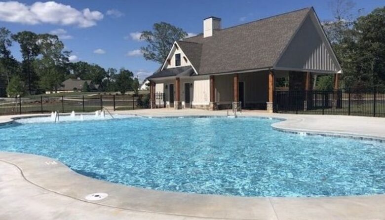 Lakefront Getaway - Newnan, Georgia
