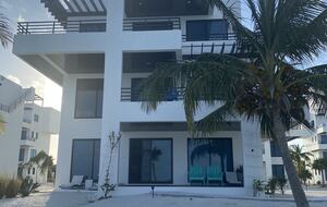 Caye Caulker Beachfront Retreat - Caye Caulker, Belize
