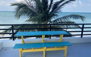 Caye Caulker Beachfront Retreat - Caye Caulker, Belize