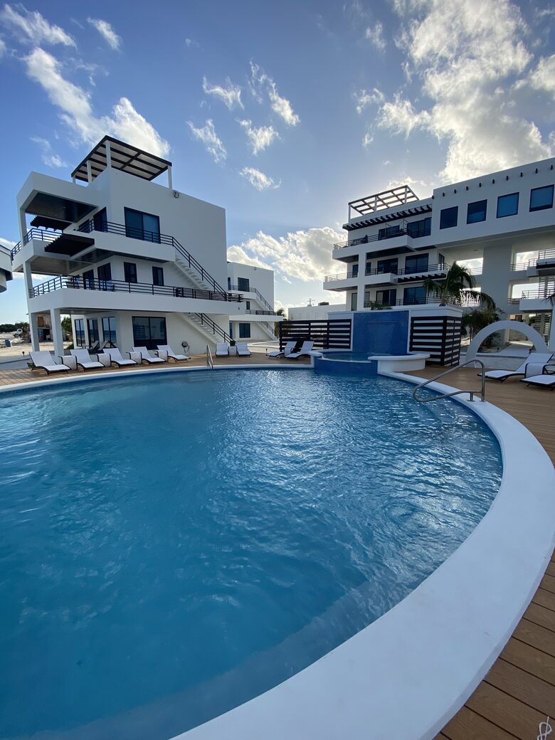 Caye Caulker Beachfront Retreat - Caye Caulker, Belize