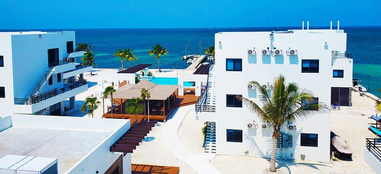Caye Caulker Beachfront Retreat - Caye Caulker, Belize