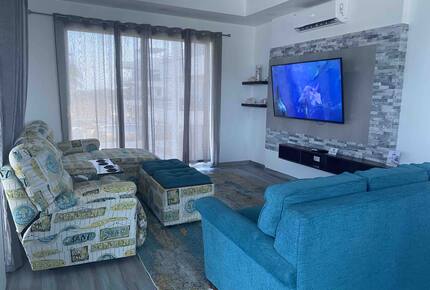 Caye Caulker Beachfront Retreat - Caye Caulker, Belize