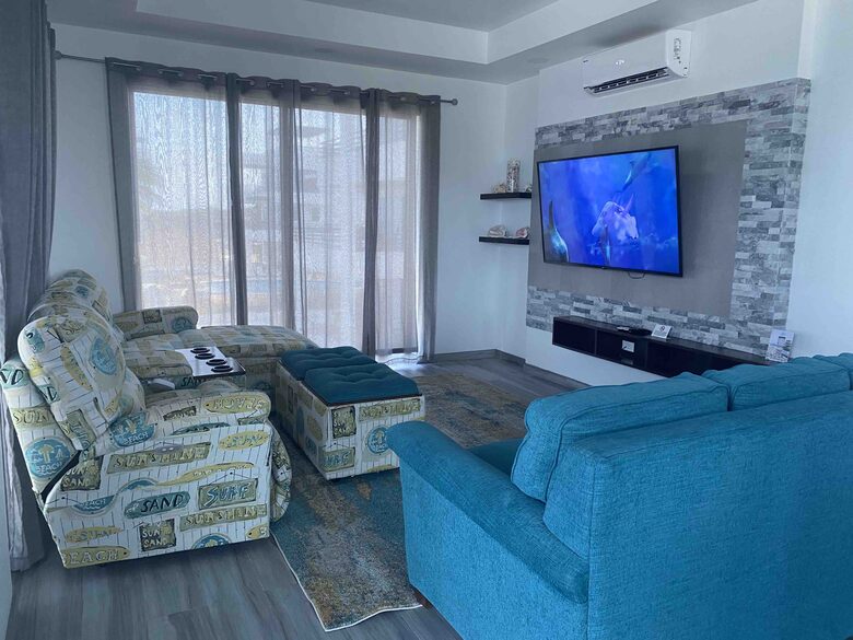 Caye Caulker Beachfront Retreat - Caye Caulker, Belize