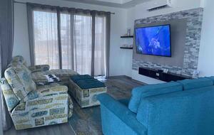 Caye Caulker Beachfront Retreat - Caye Caulker, Belize
